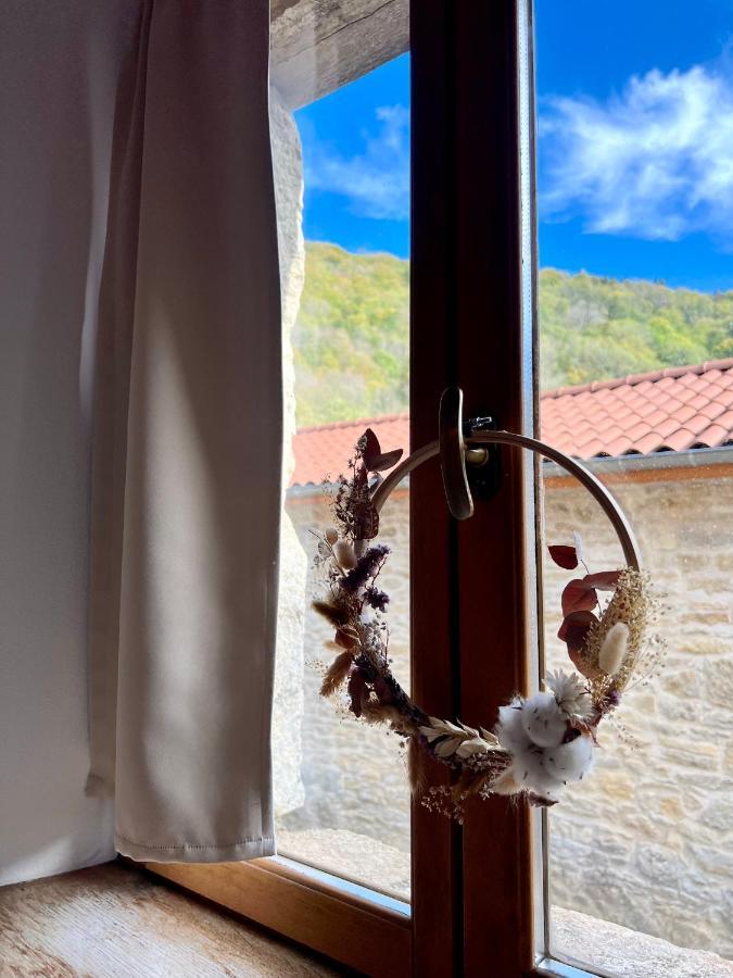 Ambérieu-en-Bugey Gite Brin De Nature Au Coeur De La Nature Bugiste מראה חיצוני תמונה